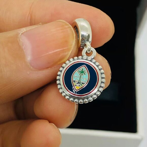 ✨🔥Pandora Guam Flag Exclusive Dangle charm - Picture 1 of 4